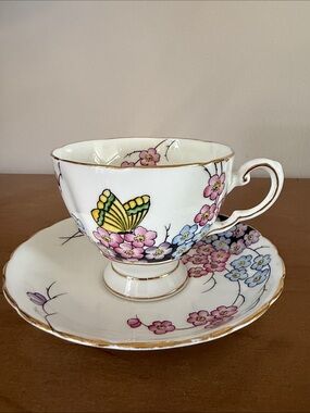 Vintage 1940’s Tuscan Fine English Bone China Teacup and Saucer Set